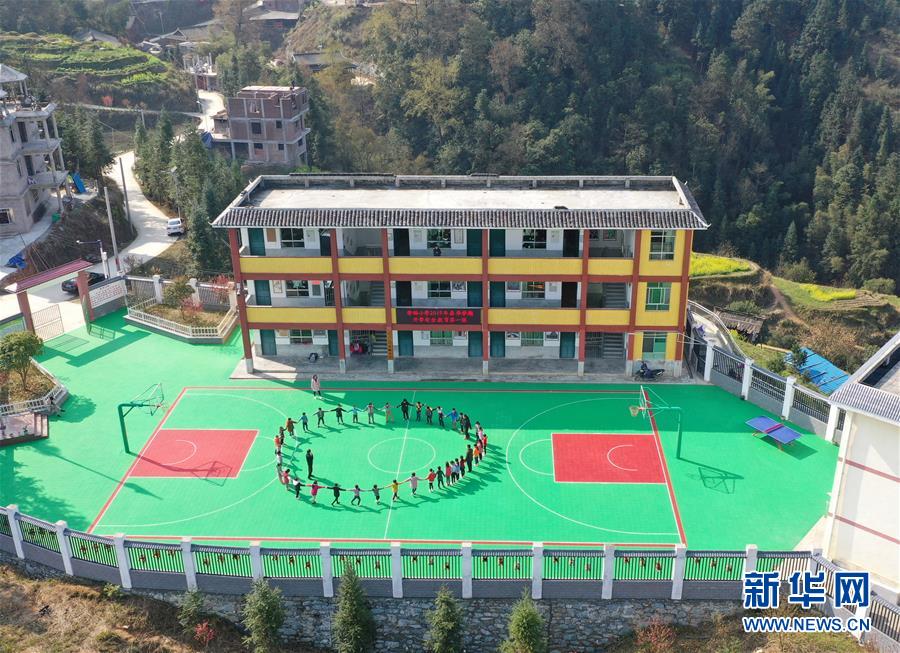 从月壤到“月球宫殿”！中国科学家“解锁”月球科研站智能建造技术。截图4