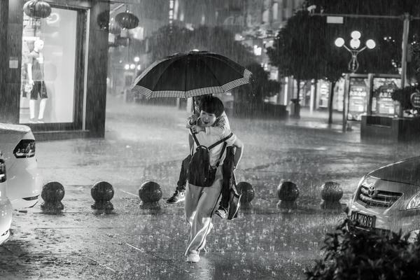 富则莱茵金属，穷则莱茵钢铁！