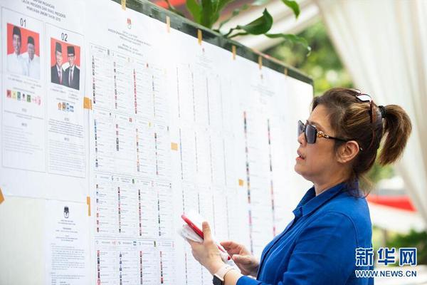 超强台风“海卡莎”逼近；香港特区政府已进入高度戒备状态。截图4